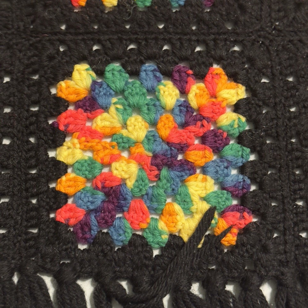 Vtg Handmade Crochet Knit Granny Square Throw Blanket Cottagecore Black Fringe - Picture 3 of 10